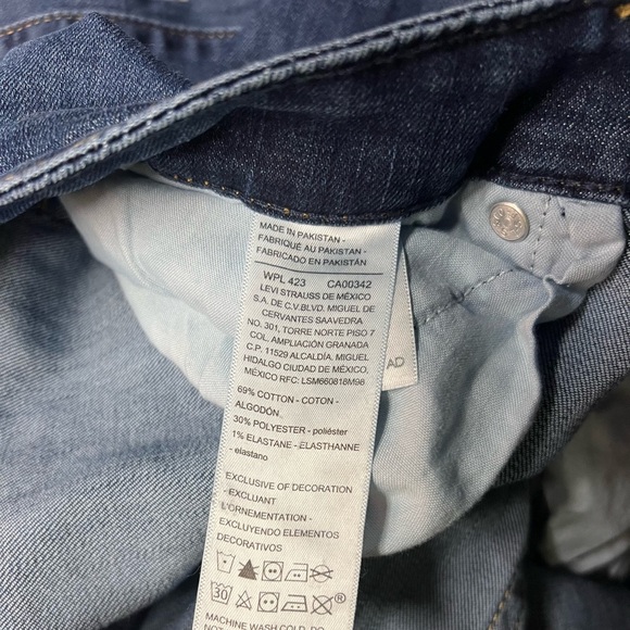 Levi's Jeans Womens 16M Blue Bootcut‎ mid Rise Medium Wash Stretch Denim - Picture 8 of 9